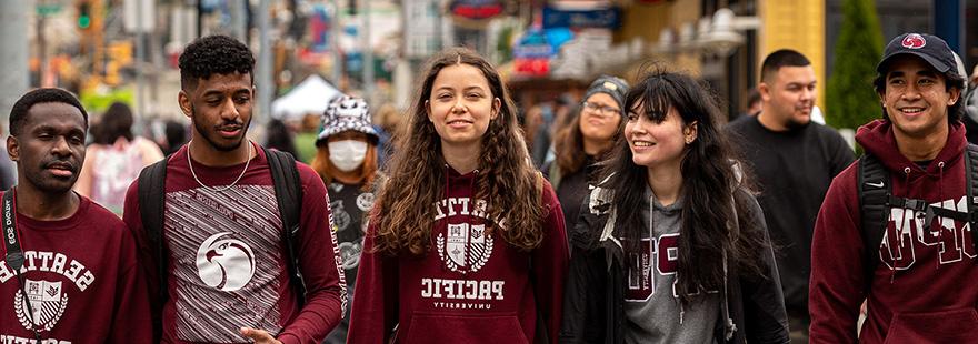 SPU students hang out in downtown Seattle | photo by Dan Sheehan
